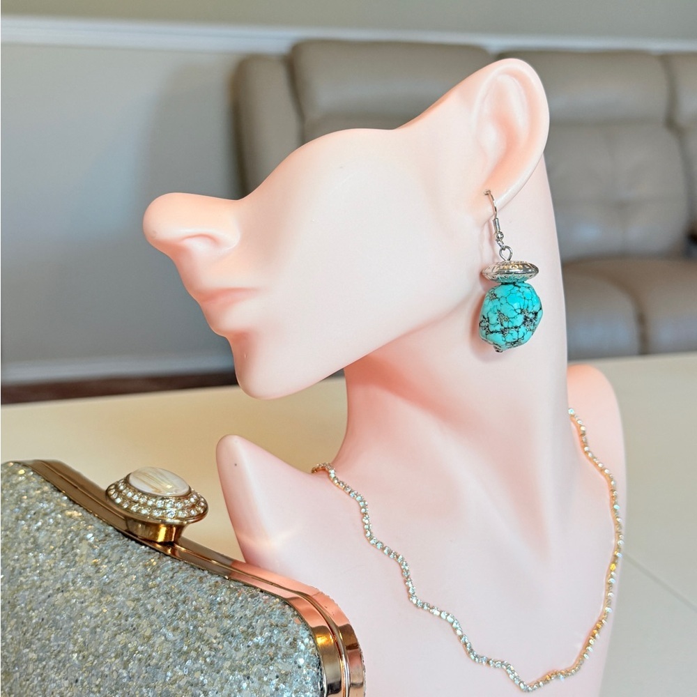 ⚜️ Turquoise and Silver Dangle Earrings - Picture 8 of 8